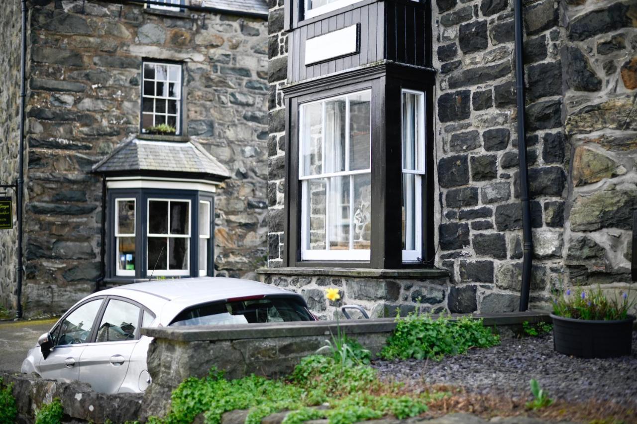 Cottage In The Heart Of Dolgellau Exterior photo